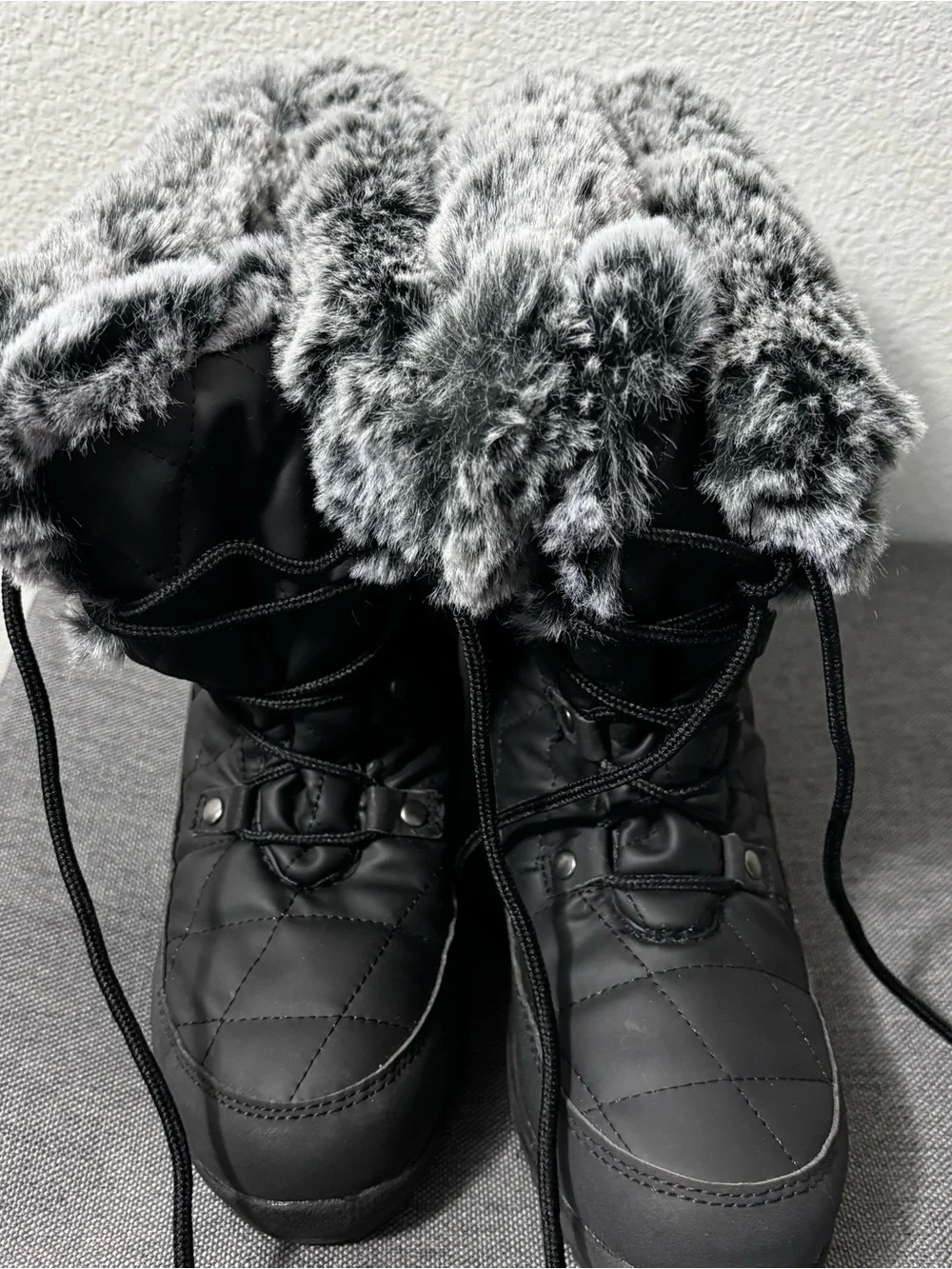 ArcticShield Waterproof Snow Boots Black Faux Fur Size 6